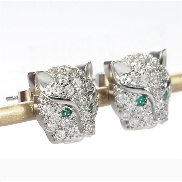 New 925 Silver Shiny Crystal Sparkling Stud Earrings for Women - Picture 10 of 10